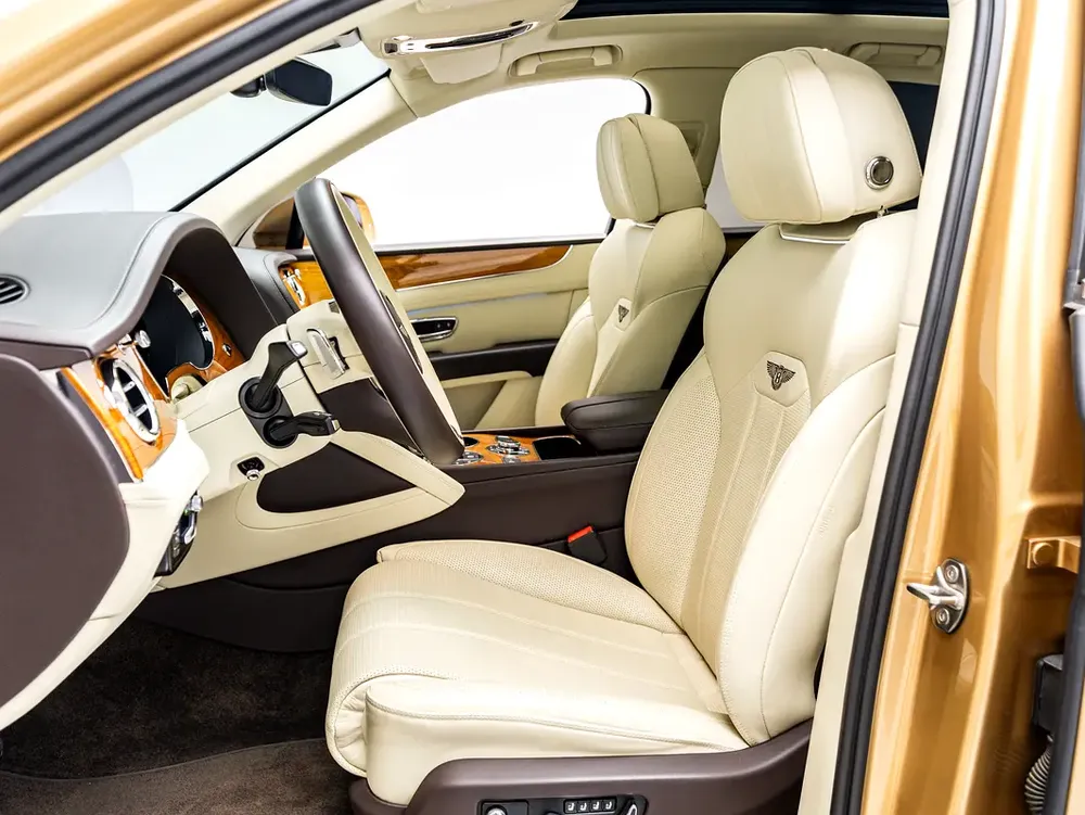 2022 Bentley Bentayga, April 2027 Bentley Warranty, GCC - Image 10