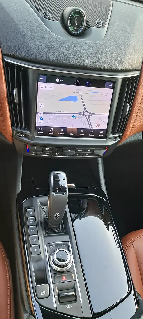MASERATI LEVANTE 2022 GT HYBRID GCC FULL SERVICE  +WARRANTY AL TAYER MOTORS - ORGINAL PAINT 100% - Image 19