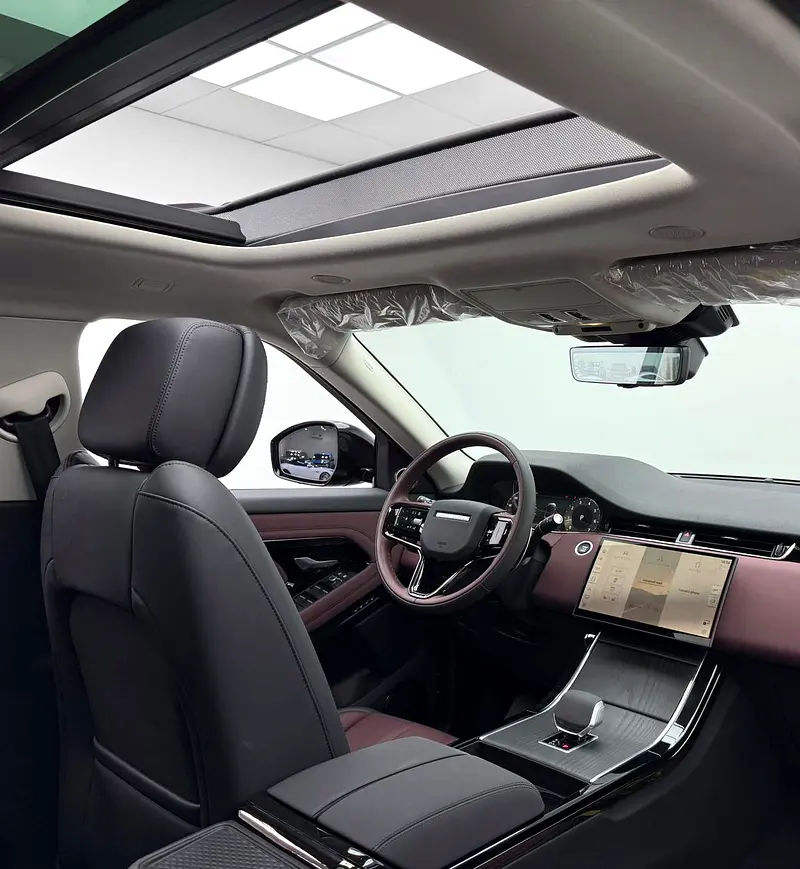 2025 Range Rover Evoque P250 Dynamic SE ,Warranty ,Brand New. - Image 10
