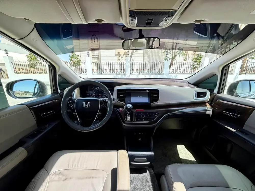 Honda Odyssey EX 2017 - GCC Specs - Excellent Condition - Image 10