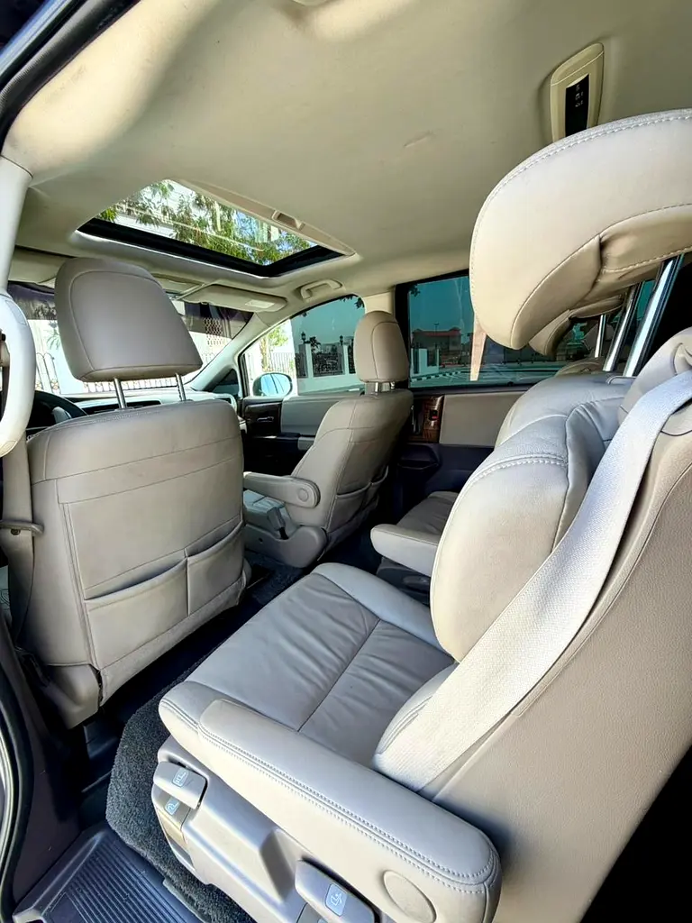 Honda Odyssey EX 2017 - GCC Specs - Excellent Condition - Image 13