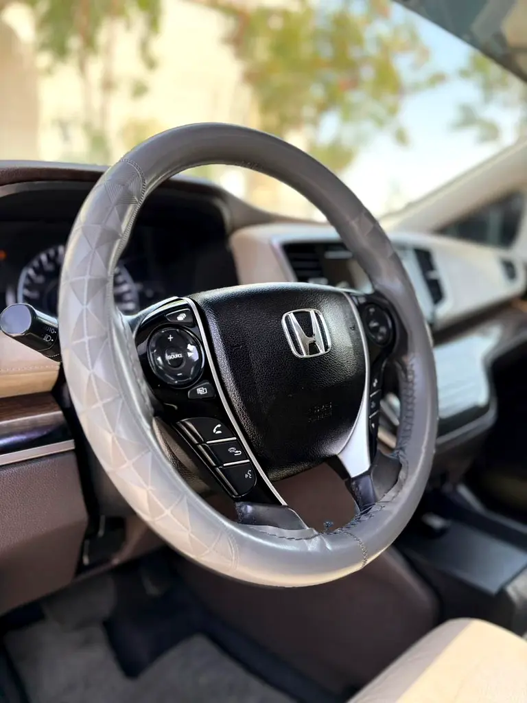 Honda Odyssey EX 2017 - GCC Specs - Excellent Condition - Image 7