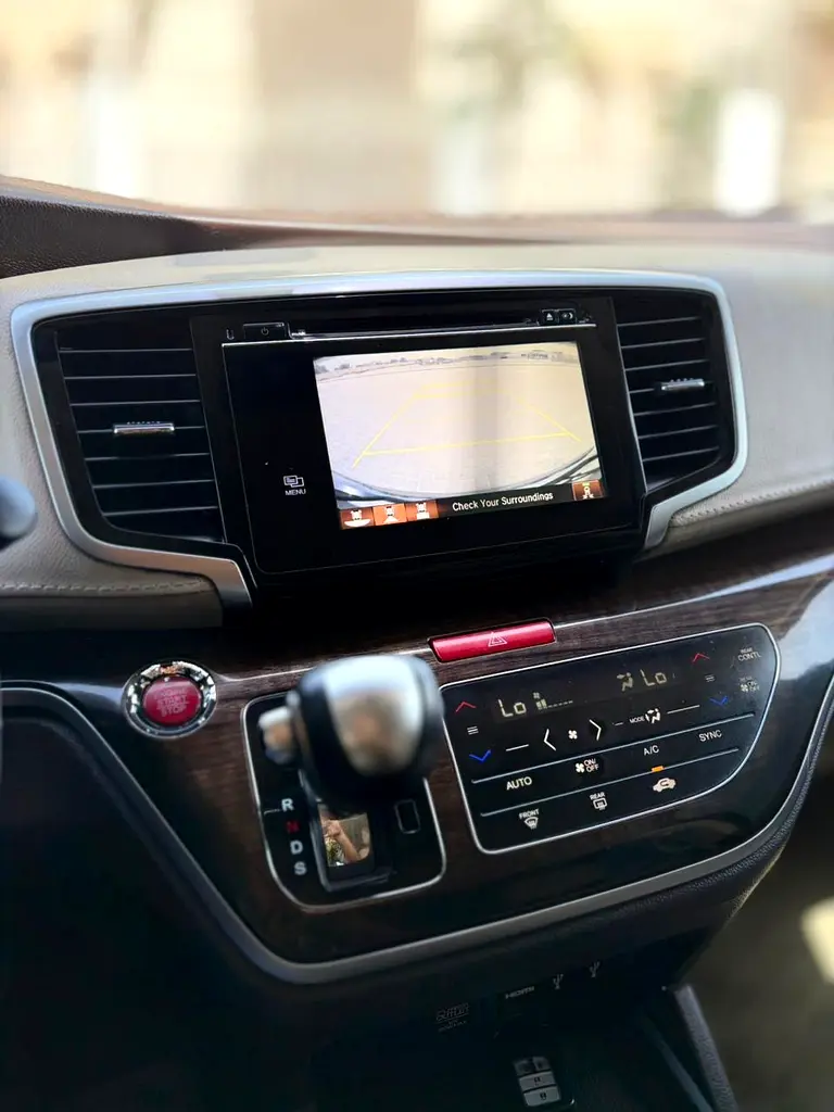 Honda Odyssey EX 2017 - GCC Specs - Excellent Condition - Image 9