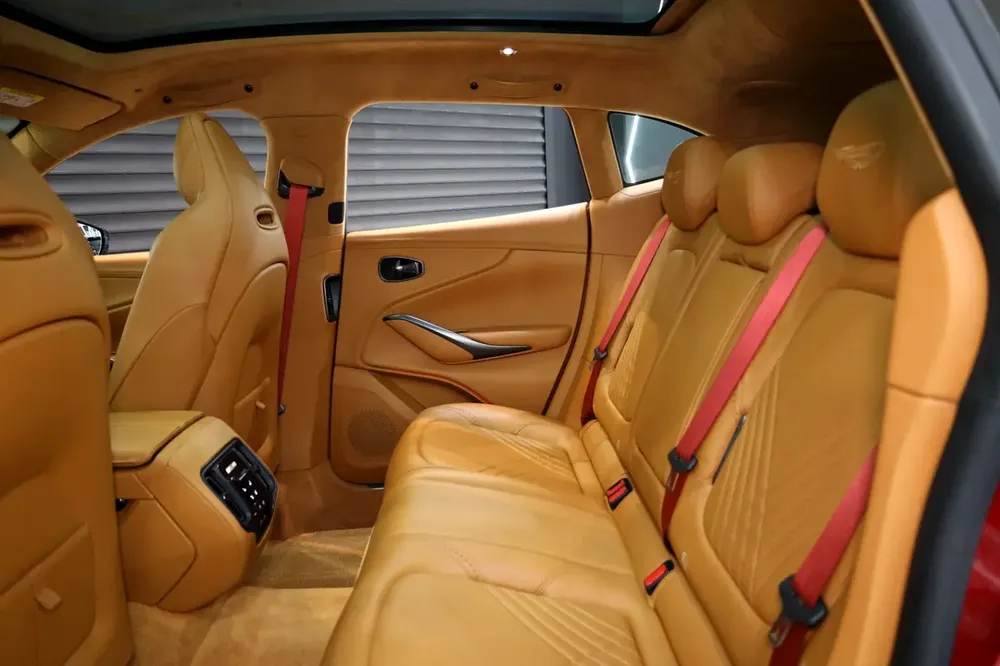 2021 Aston Martin DBX 550, Panoramic Roof, Very Low KM, GCC Specs!! - Image 12