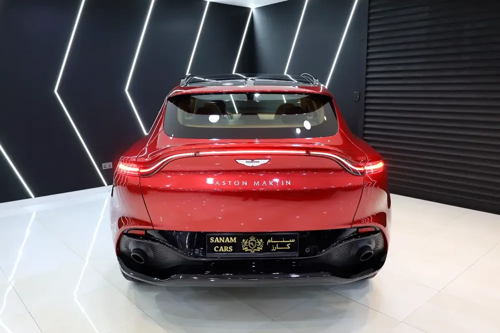 2021 Aston Martin DBX 550, Panoramic Roof, Very Low KM, GCC Specs!! - Image 14