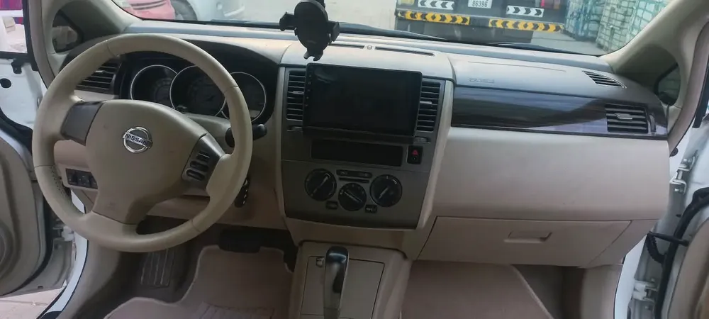 Nissan Tiida S 2010 GCC Specs - Reliable Sedan - Image 4