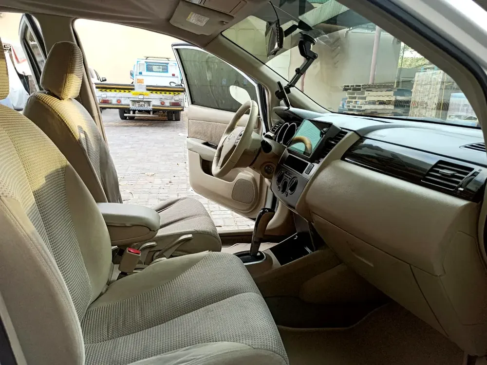 Nissan Tiida S 2010 GCC Specs - Reliable Sedan - Image 5