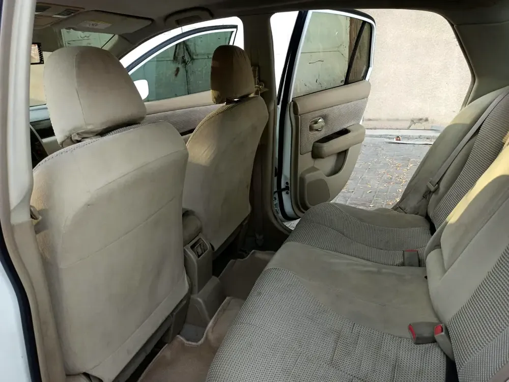 Nissan Tiida S 2010 GCC Specs - Reliable Sedan - Image 6