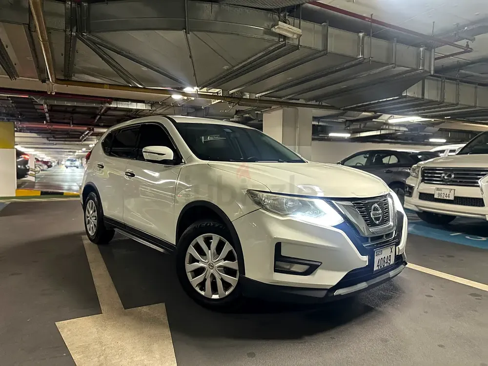2019 Nissan Rogue S | American Specs | Clean  Well Maintained - Image 4