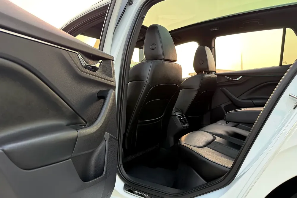 Full Agency Service History / 2 Keys | Skoda Kamiq Ambition 2022 GCC Specifications (Single Owner) - Image 10