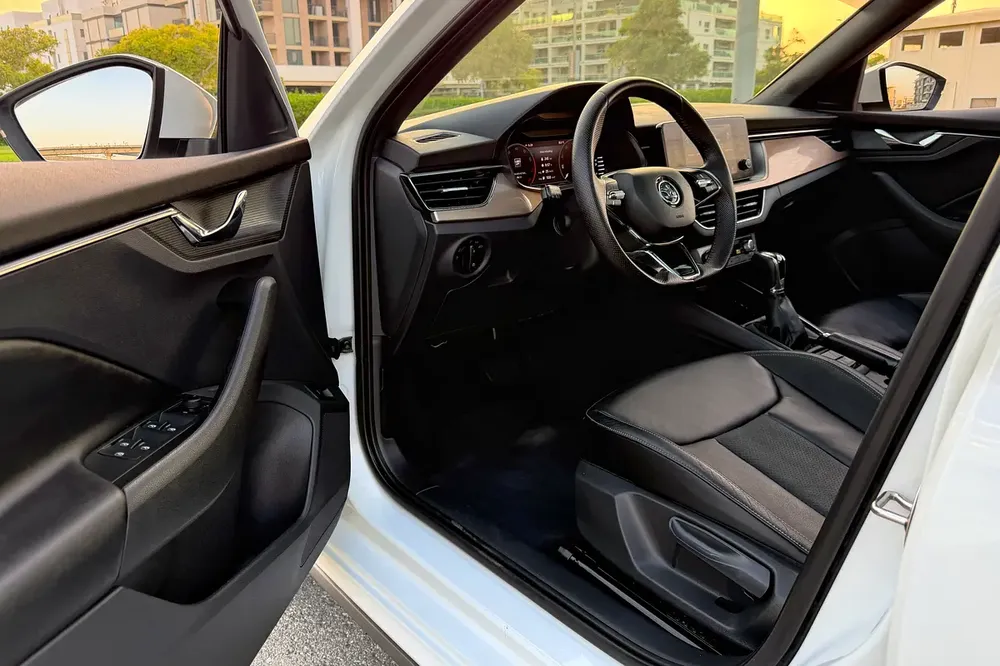 Full Agency Service History / 2 Keys | Skoda Kamiq Ambition 2022 GCC Specifications (Single Owner) - Image 9