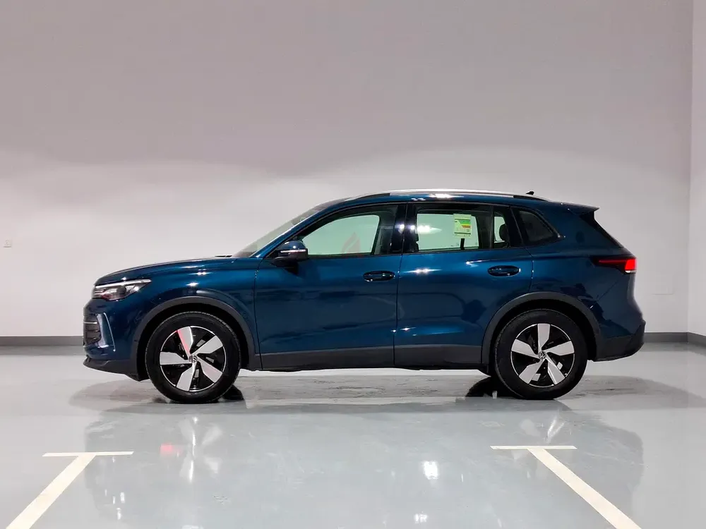 AED 1474/month | 2025 Volkswagen Tiguan Life Plus | GCC Specs | Ref#448389 - Image 5