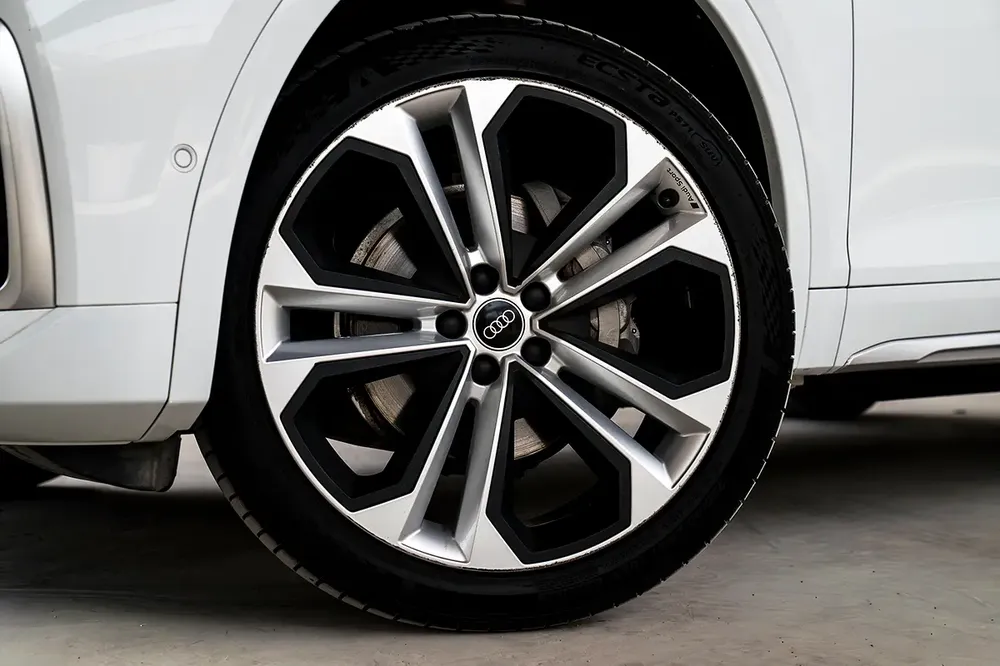 Audi Q5 45 TFSI quattro S line - 2024 - Image 15