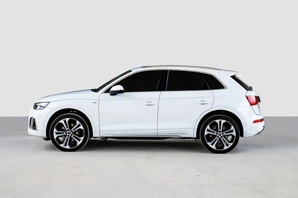 Audi Q5 45 TFSI quattro S line - 2024 - Image 16