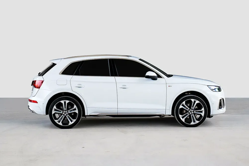 Audi Q5 45 TFSI quattro S line - 2024 - Image 17