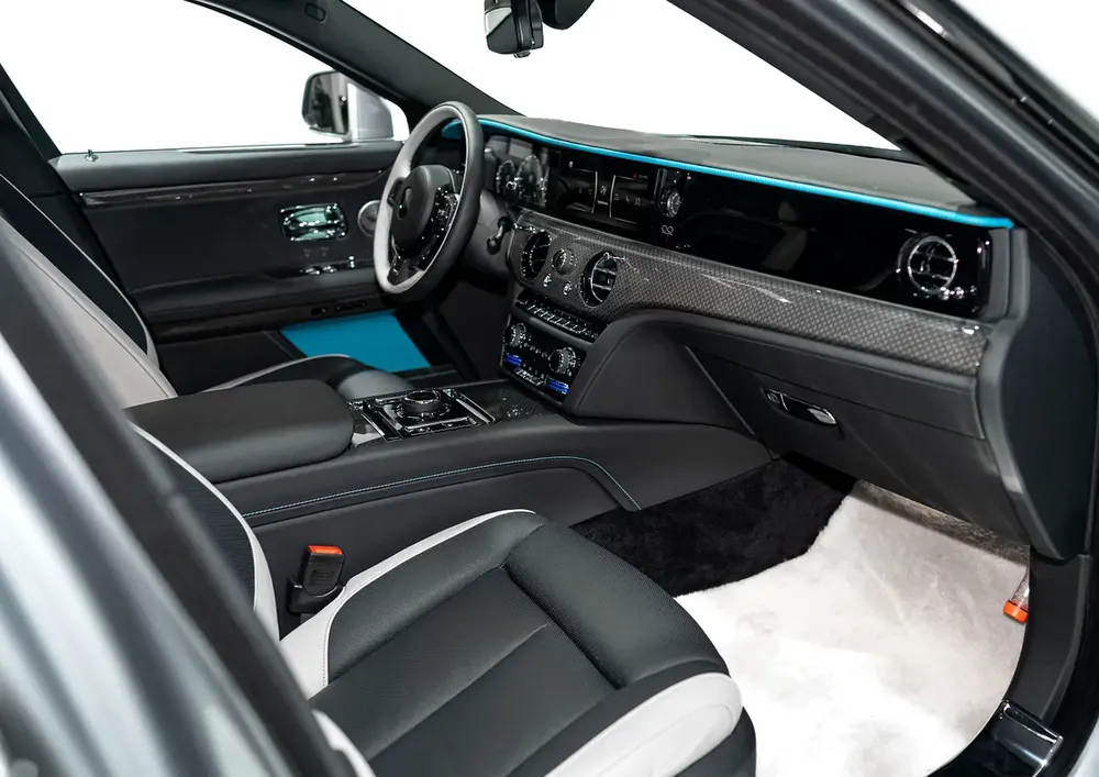 2024 ROLLS ROYCE GHOST BLACK BADGE | DELIVERY MILEAGE | STARLIGHT | REAR TVS | CARBON RIMS - Image 12