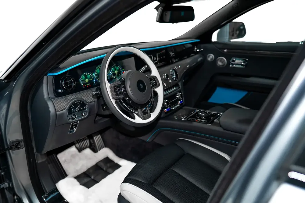 2024 ROLLS ROYCE GHOST BLACK BADGE | DELIVERY MILEAGE | STARLIGHT | REAR TVS | CARBON RIMS - Image 7