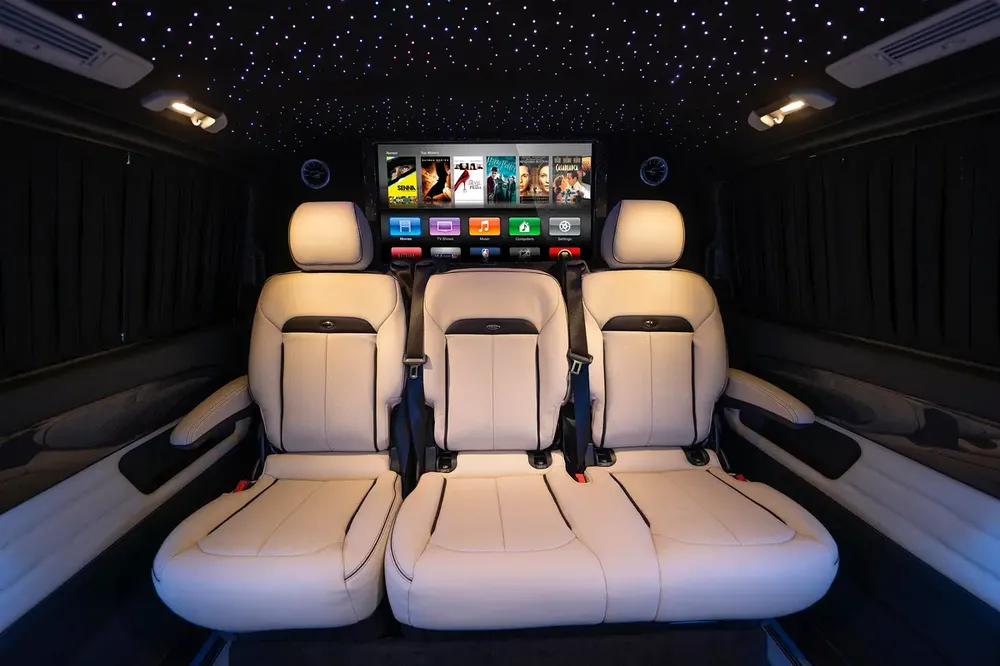 NEW ARRIVAL 2026 MODEL VIP MERCEDES GCC V300 with ADDITIONAL REAR AC - 2 Years Warranty by VLINE - Image 4