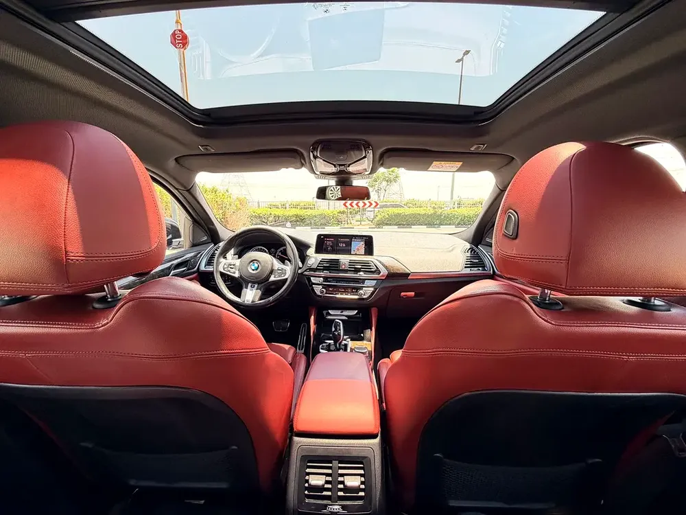 BMW X4 M40i 2019 GCC Specs - Performance Luxury SUV Single owner - Image 10