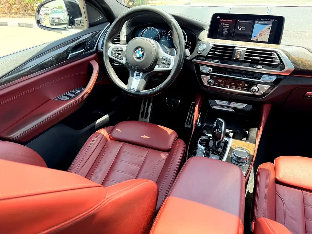 BMW X4 M40i 2019 GCC Specs - Performance Luxury SUV Single owner - Image 14