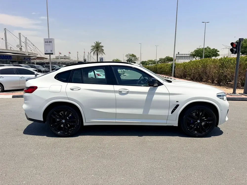 BMW X4 M40i 2019 GCC Specs - Performance Luxury SUV Single owner - Image 5