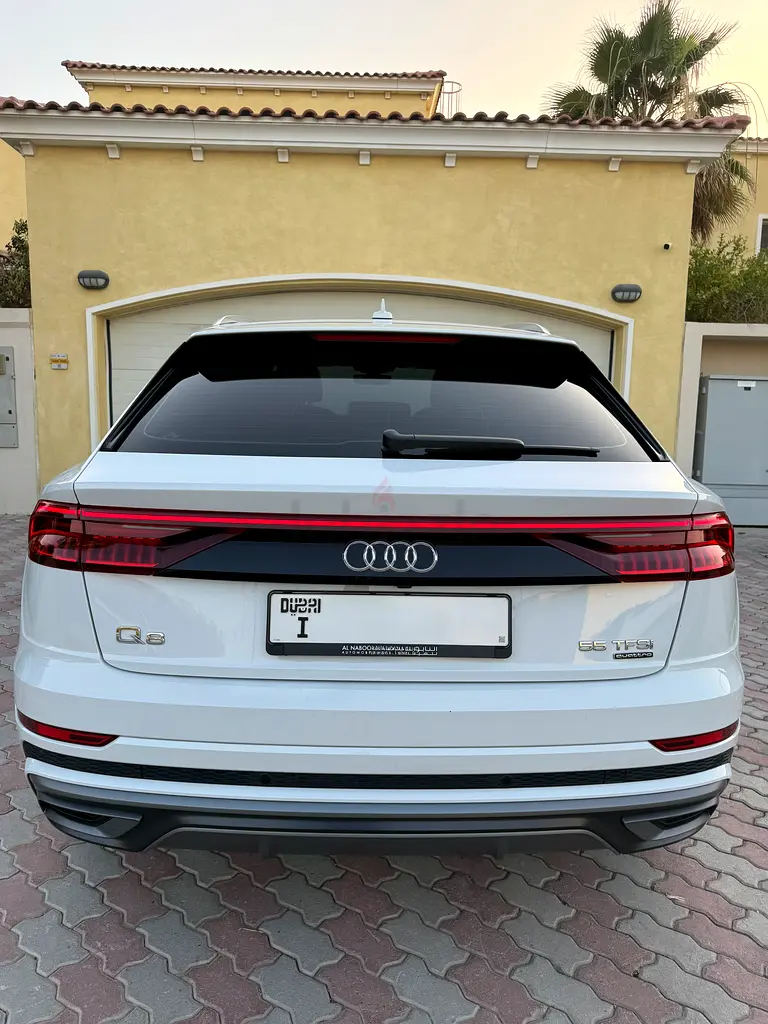 Audi Q8 2023 55 TFSI S line with Audi Warranty/Service - Image 4