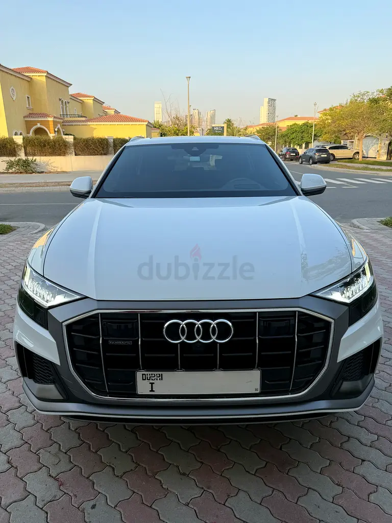 Audi Q8 2023 55 TFSI S line with Audi Warranty/Service - Image 5