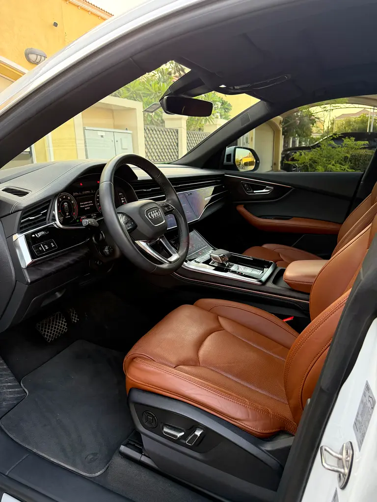 Audi Q8 2023 55 TFSI S line with Audi Warranty/Service - Image 7