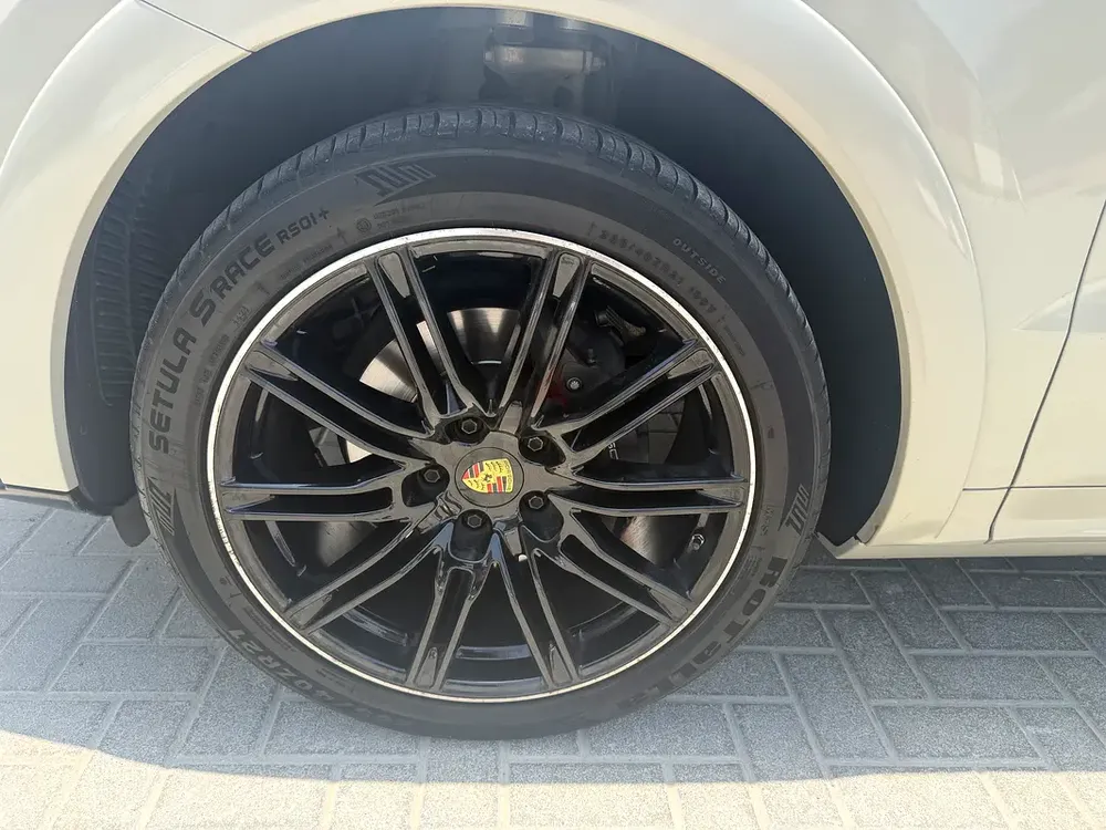 Porsche Cayenne Coupe 2023 GCC Specs - Image 7