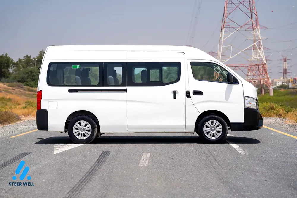 2023 Nissan Urvan NV350 | 4-Door Van Petrol | Manual GCC Specs - Image 4