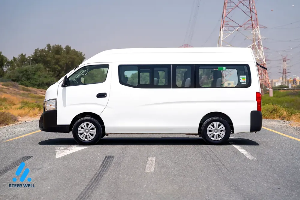 2023 Nissan Urvan NV350 | 4-Door Van Petrol | Manual GCC Specs - Image 5