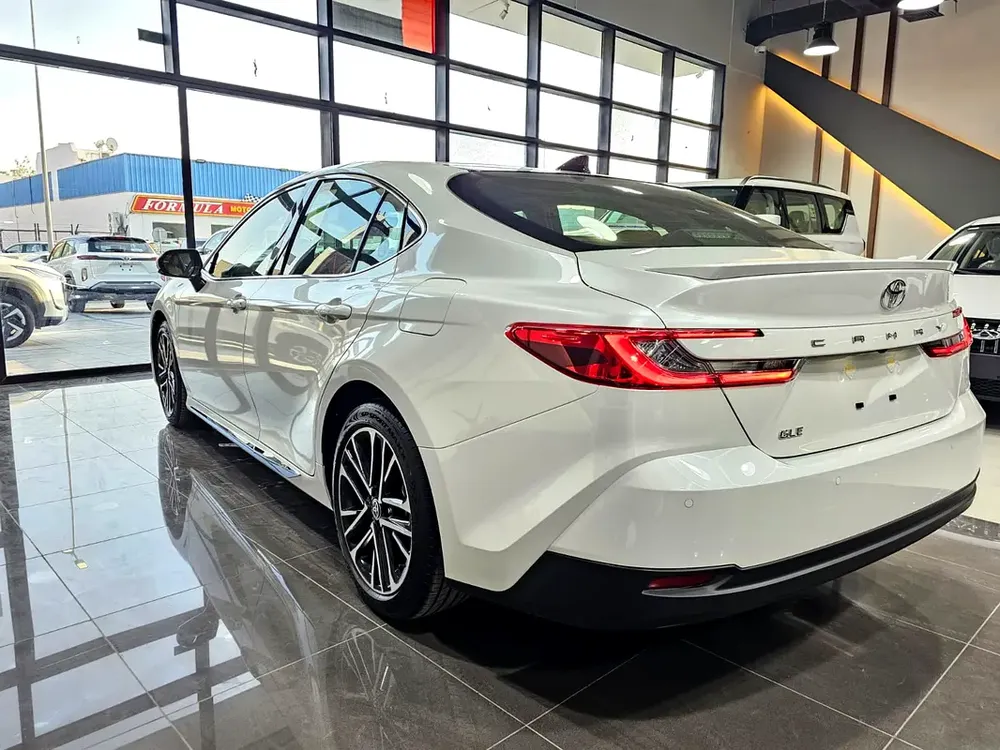Toyota Camry GLE 2026 GCC Specs - New car 0 k - Image 5