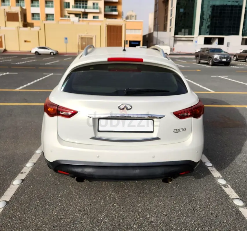 Infiniti QX70 Luxury| From the owner Directly - Image 6