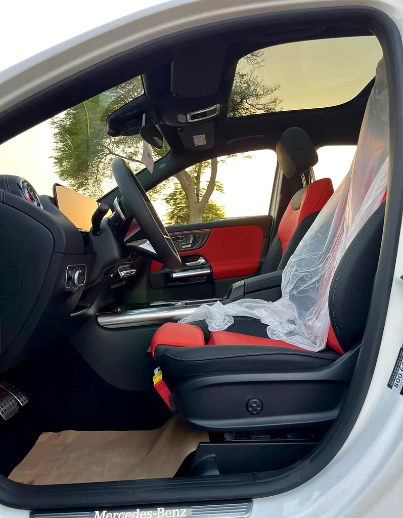 Mercedes GLA 200 AMG 5 years warranty 2025 GCC - Image 13