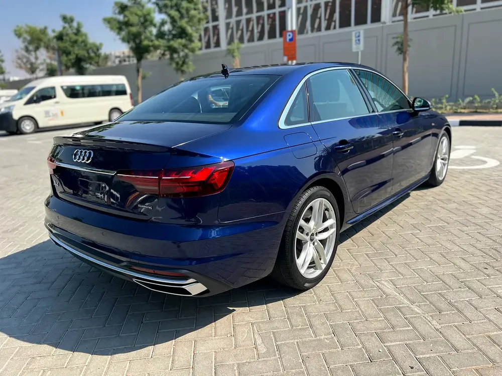 Audi A4 - Quattro - S Line full option - Clean title - Image 6