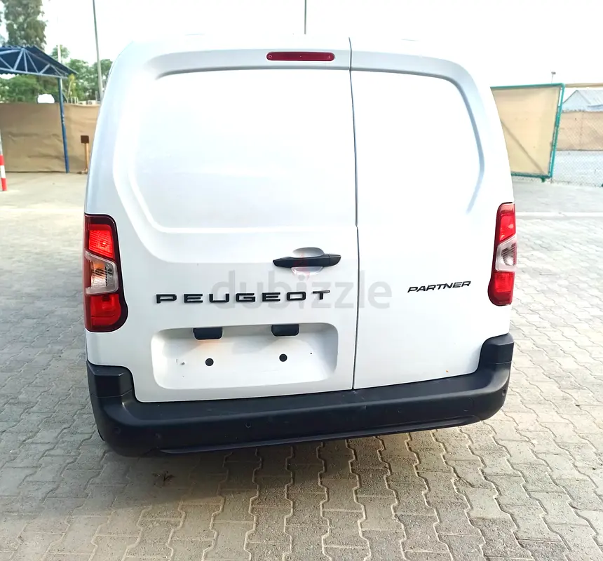 2025 Peugeot Partner Van Long Body - GCC Specs - Brand New! - Image 10