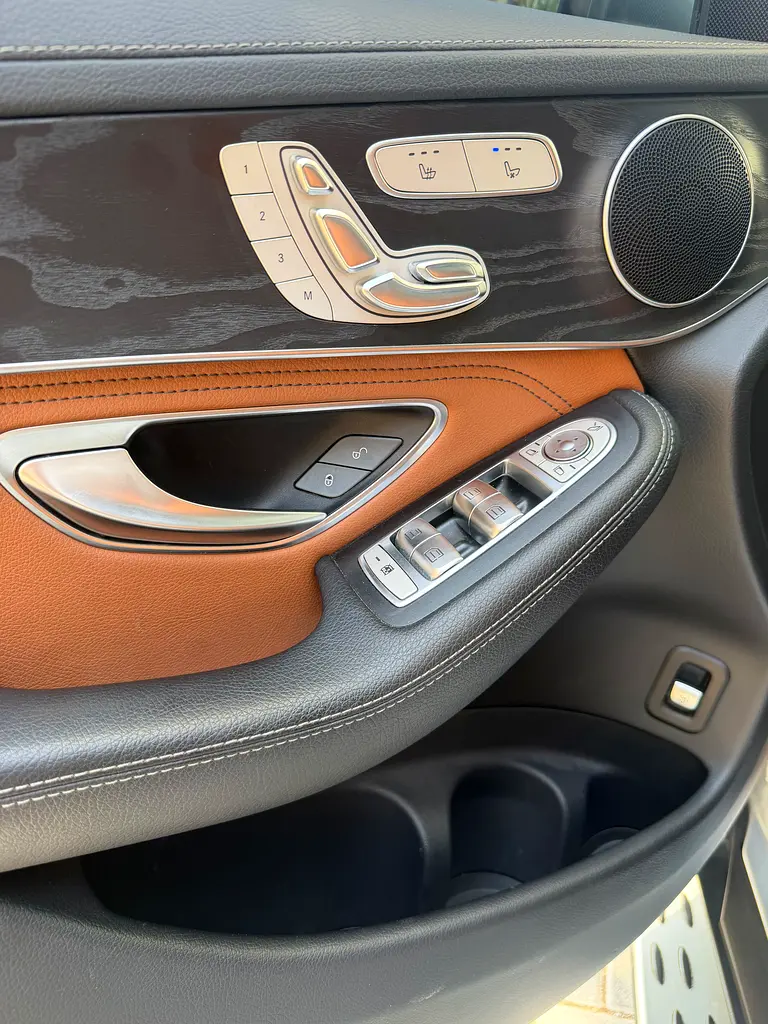 2018 Mercedes-Benz GLC 250 Coupe AMG - GCC Specs - Excellent Condition - Image 11