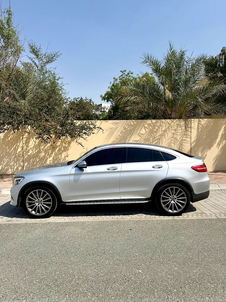 2018 Mercedes-Benz GLC 250 Coupe AMG - GCC Specs - Excellent Condition - Image 4