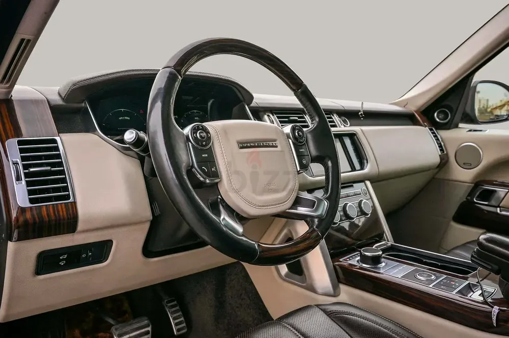 Inspected Car | 2014 Land Rover Range Rover Vogue SE Supercharged | GCC Specs | Ref#450084 - Image 11