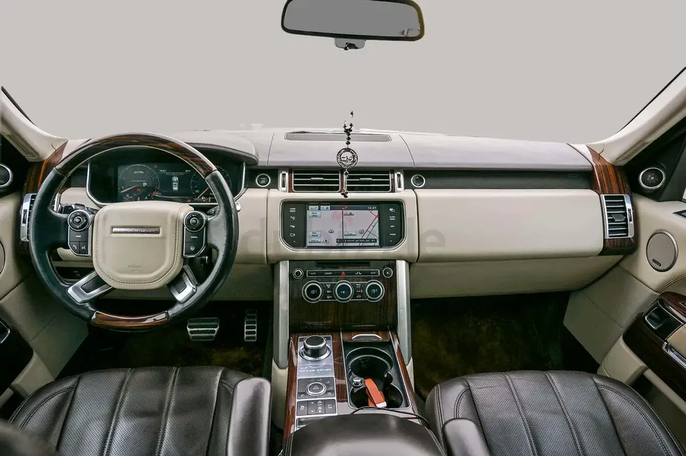 Inspected Car | 2014 Land Rover Range Rover Vogue SE Supercharged | GCC Specs | Ref#450084 - Image 9