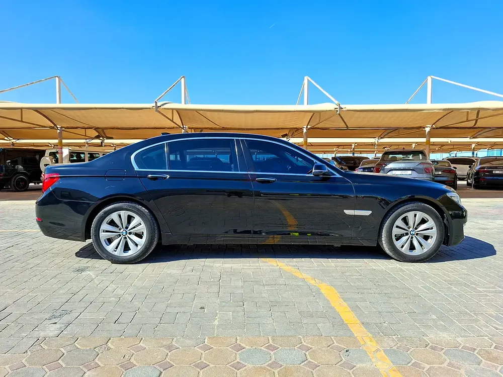 AED 2810/month | 2014 BMW 7-Series  | GCC Specs | Ref#408808 - Image 4