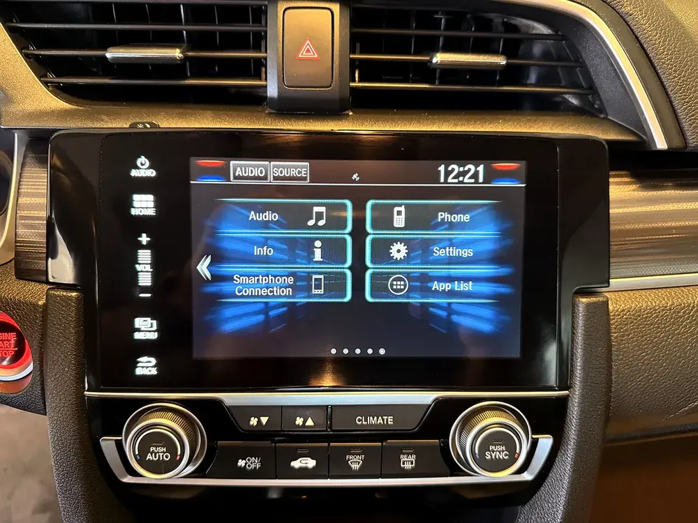 Honda Civic 2.0 EX 2020 Model GCC Specs With Partial Service History In Perfect Condition - Image 15