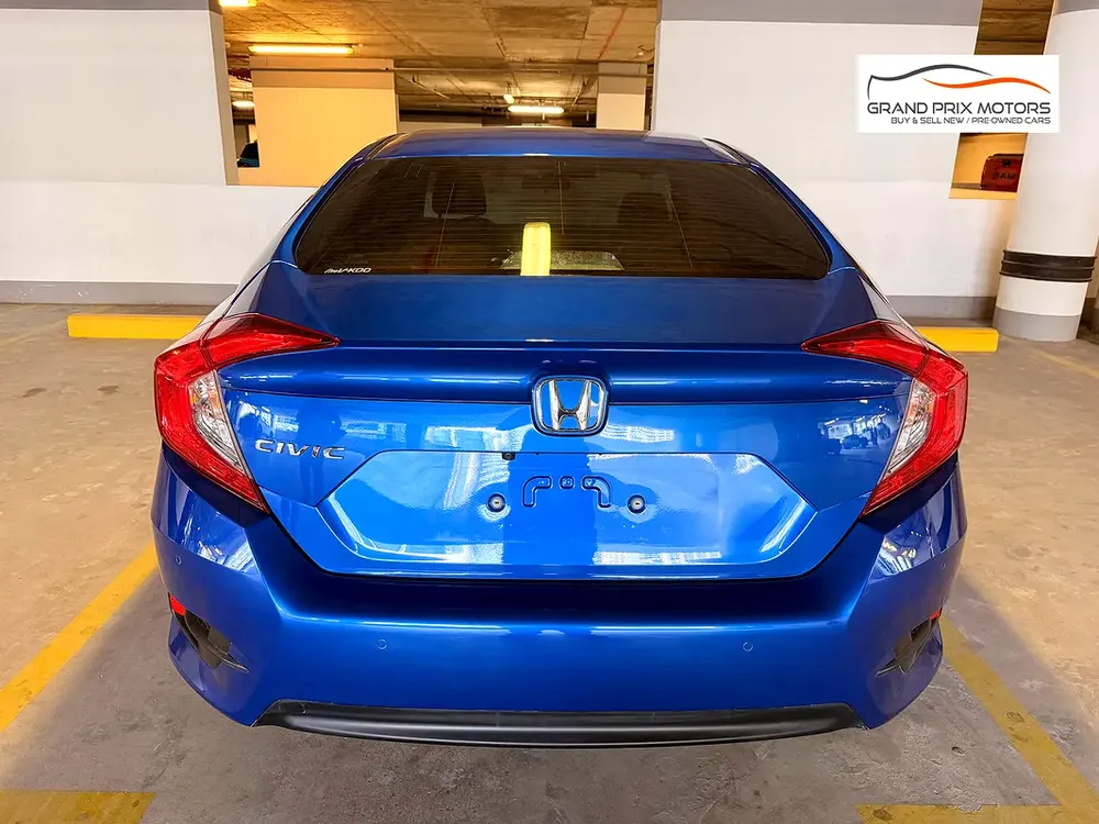 Honda Civic 2.0 EX 2020 Model GCC Specs With Partial Service History In Perfect Condition - Image 8