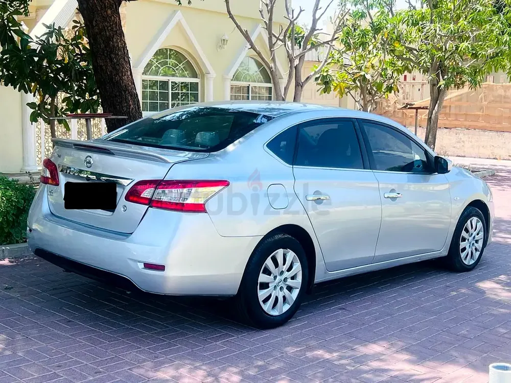 Nissan Sentra 2017 Model 1.6L ( GCC SPECS ) well Maintained Car For Sale . - Image 8