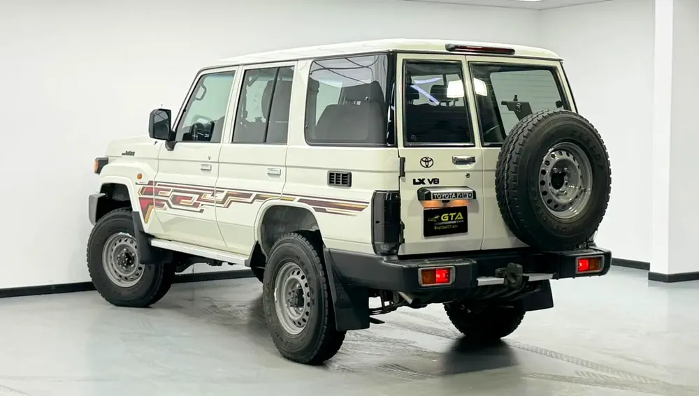 2024 Toyota Land Cruiser 76, Warranty, Almost New, GCC - Image 4