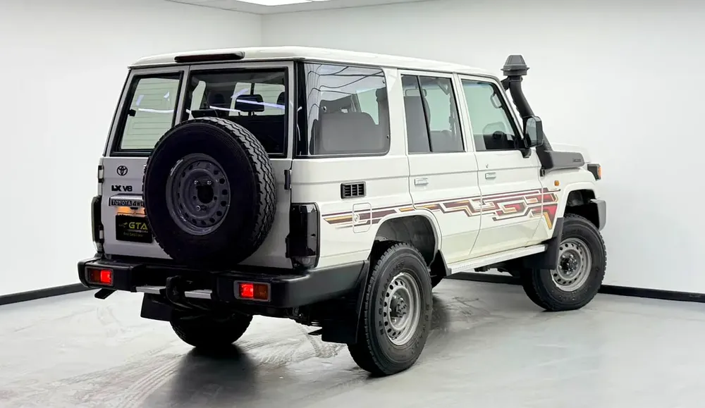 2024 Toyota Land Cruiser 76, Warranty, Almost New, GCC - Image 6