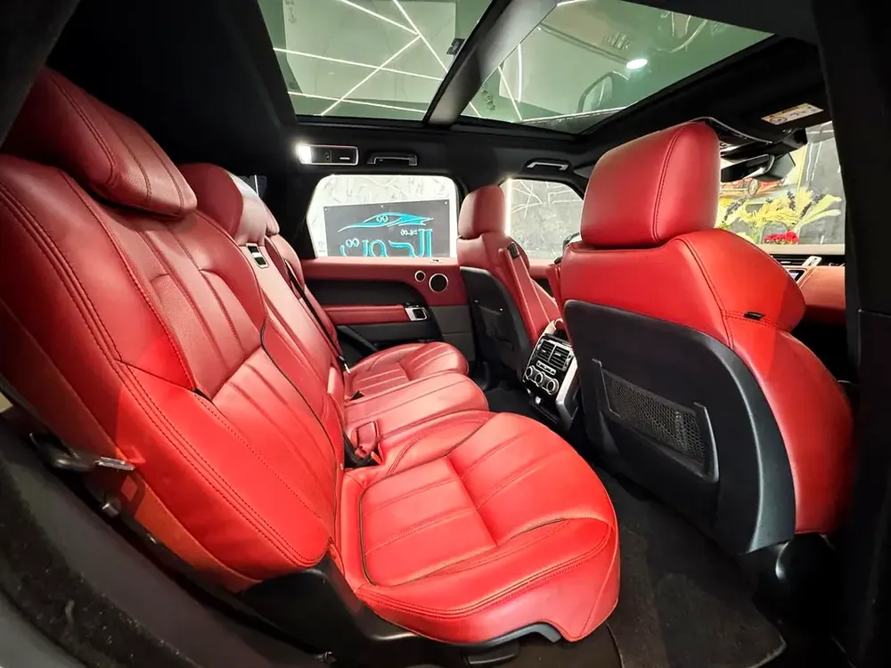 RANGE ROVER SPORT AUTOBIOGRAPHY || TOP RANGE || SINGLE OWNER || VERY NEAT || PANORAMA - Image 17