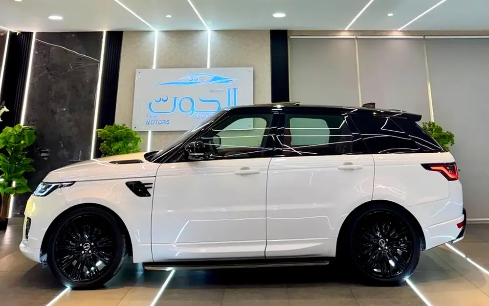 RANGE ROVER SPORT AUTOBIOGRAPHY || TOP RANGE || SINGLE OWNER || VERY NEAT || PANORAMA - Image 6