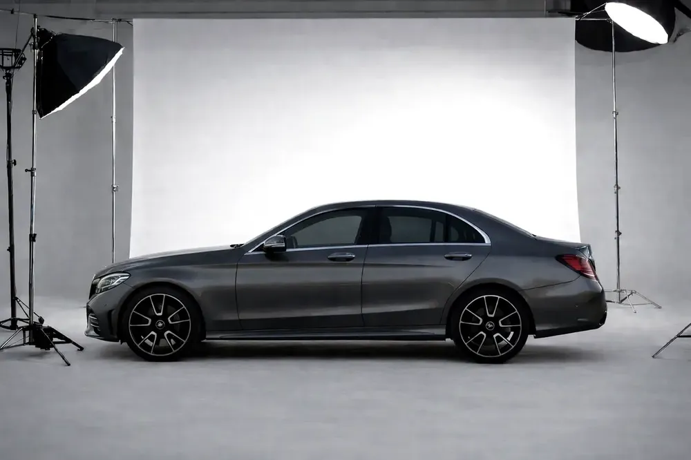 Mercedes-Benz C-Class C200 2019 GCC Specs | Low Mileage | Pristine Condition - Image 4