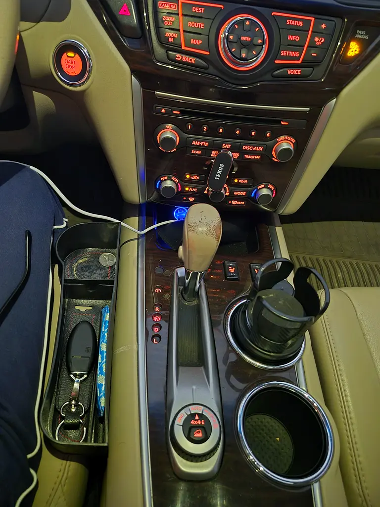 Nissan Pathfinder 2015 Excellent condition - Image 8